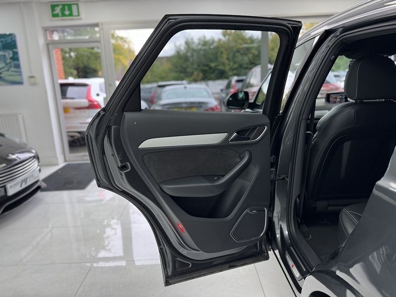 Used Audi Q3 2015 for sale - 76527276: Photo 53