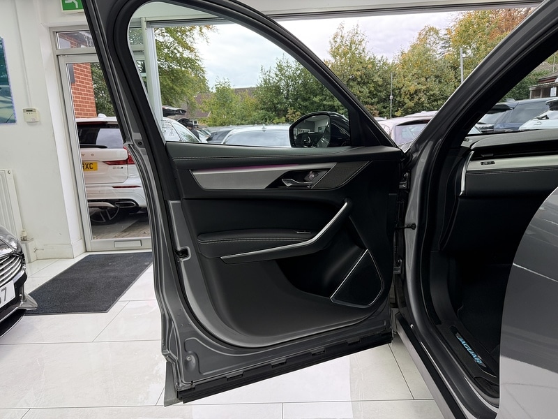 Used Jaguar F-Pace 2022 for sale - 76267444: Photo 69