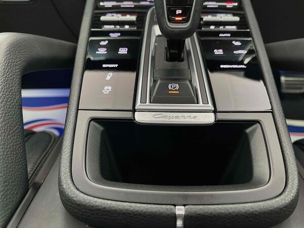 Used Porsche Cayenne 2018 for sale - 75456981: Photo 25