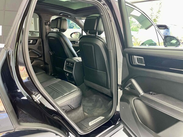 Used Porsche Cayenne 2018 for sale - 75456981: Photo 40