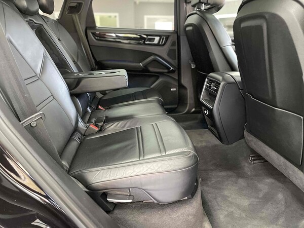 Used Porsche Cayenne 2018 for sale - 75456981: Photo 43