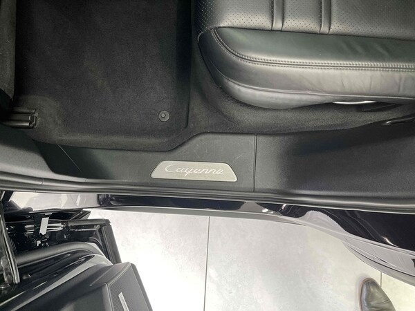 Used Porsche Cayenne 2018 for sale - 75456981: Photo 52