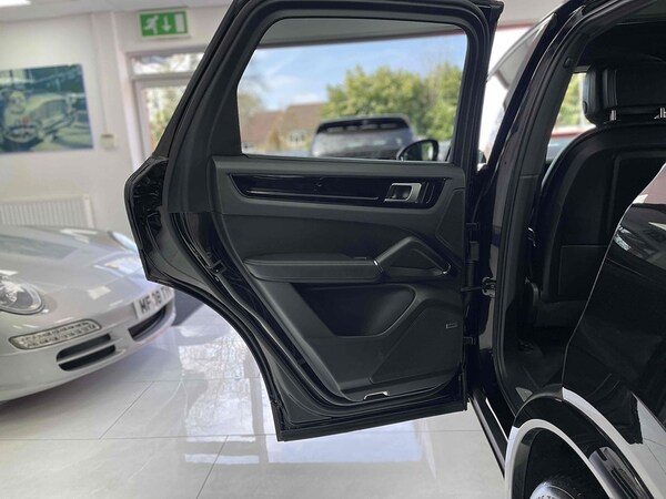 Used Porsche Cayenne 2018 for sale - 75456981: Photo 53