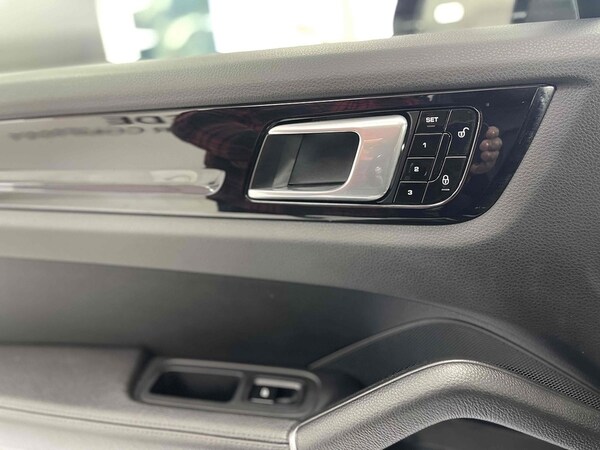 Used Porsche Cayenne 2018 for sale - 75456981: Photo 66
