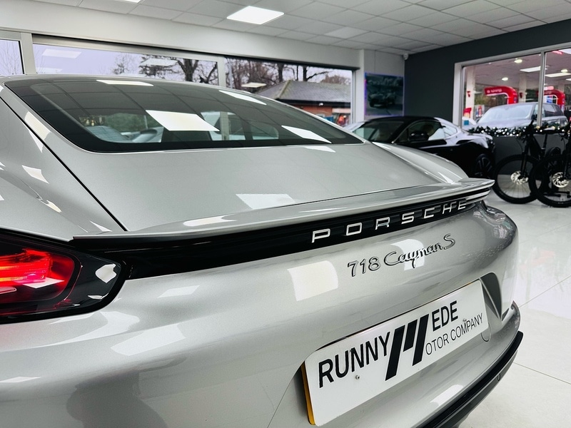 Used Porsche Cayman 2017 for sale - 76986545: Photo 15