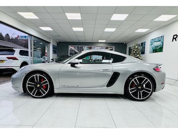 Used Porsche Cayman 2017 for sale - 76986545: Photo