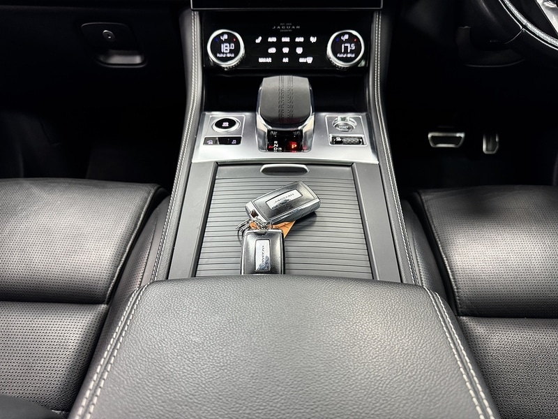 Used Jaguar F-Pace 2022 for sale - 76392270: Photo 39