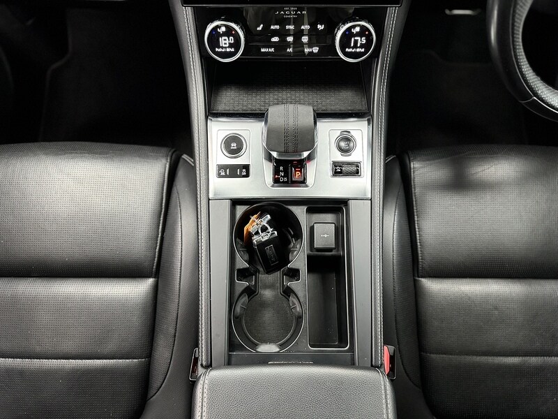 Used Jaguar F-Pace 2022 for sale - 76392270: Photo 41