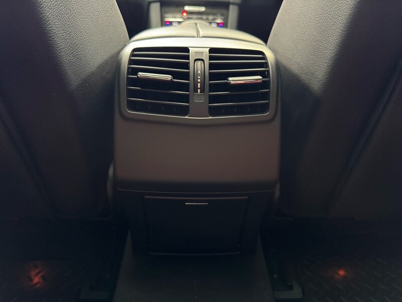 Used Mercedes-Benz E Class 2010 for sale - 77003383: Photo 44