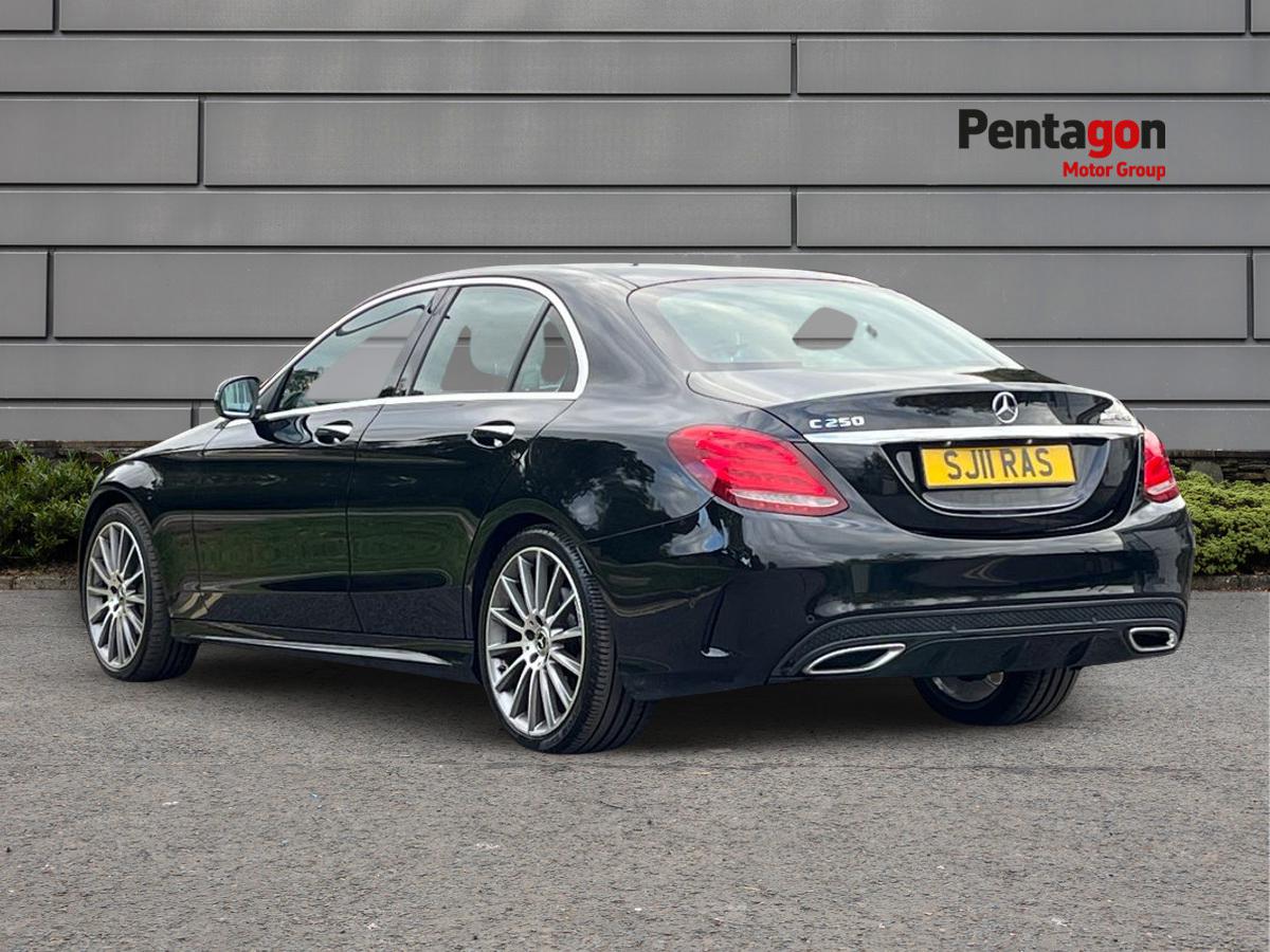 Used Mercedes-Benz C Class 2018 for sale - 76910888: Photo 2