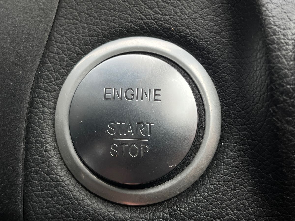 Used Mercedes-Benz C Class 2018 for sale - 76910888: Photo 25