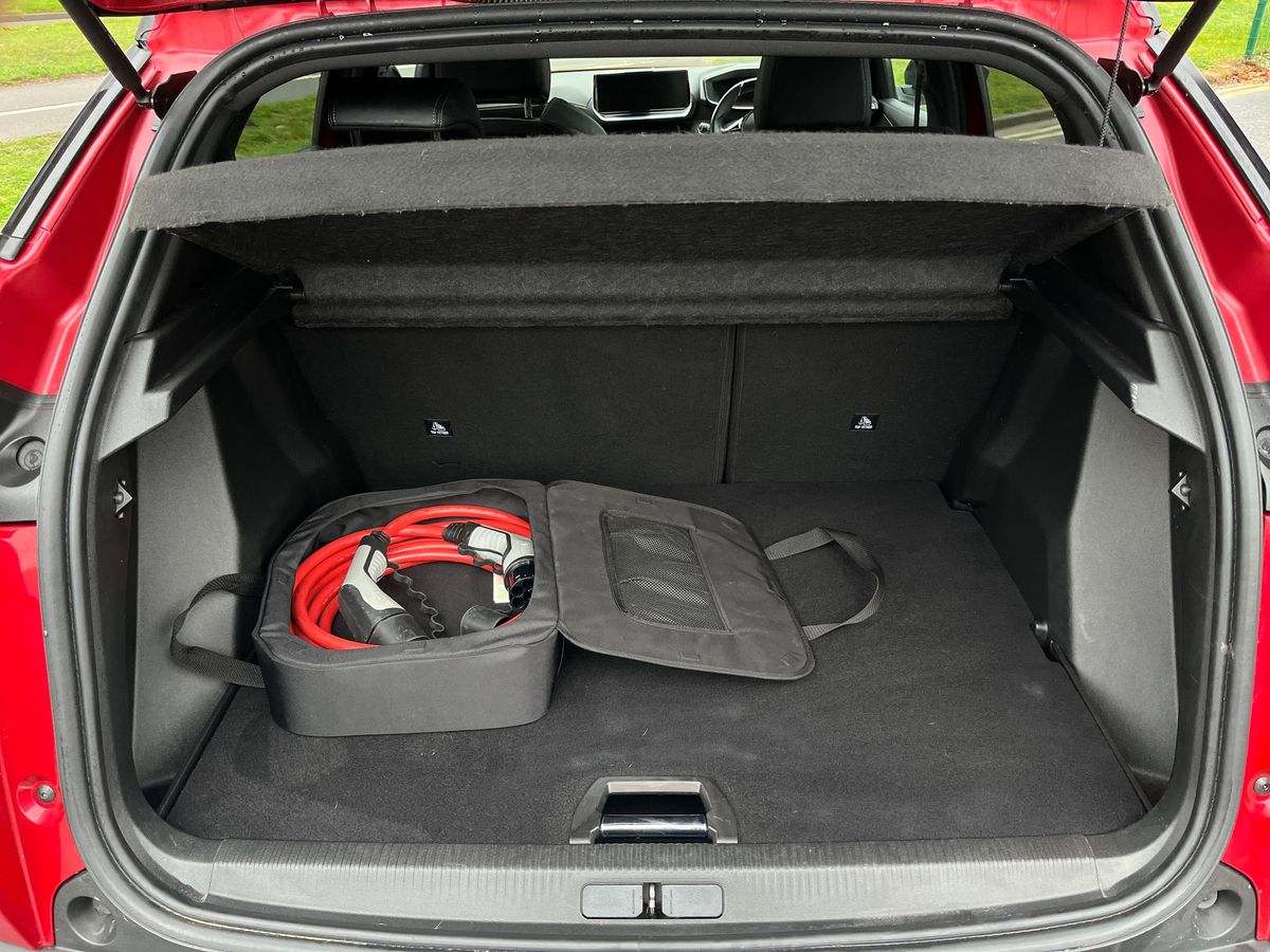 Used Peugeot E-2008 2021 for sale - 76477679: Photo 11