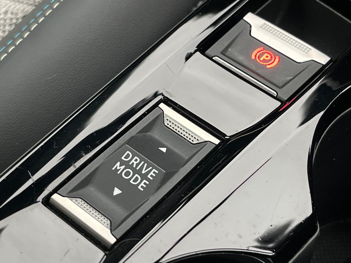 Used Peugeot E-2008 2021 for sale - 76477679: Photo 28