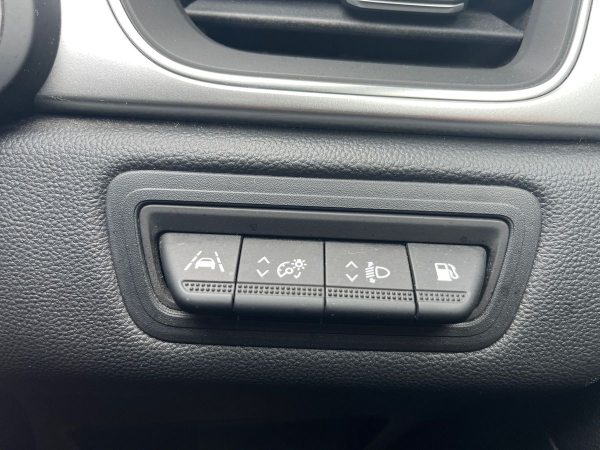 Used Renault Captur 2021 for sale - 76650905: Photo 21