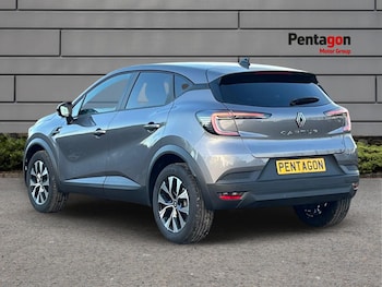 Used Renault Captur 2025 for sale - 76769032: Photo