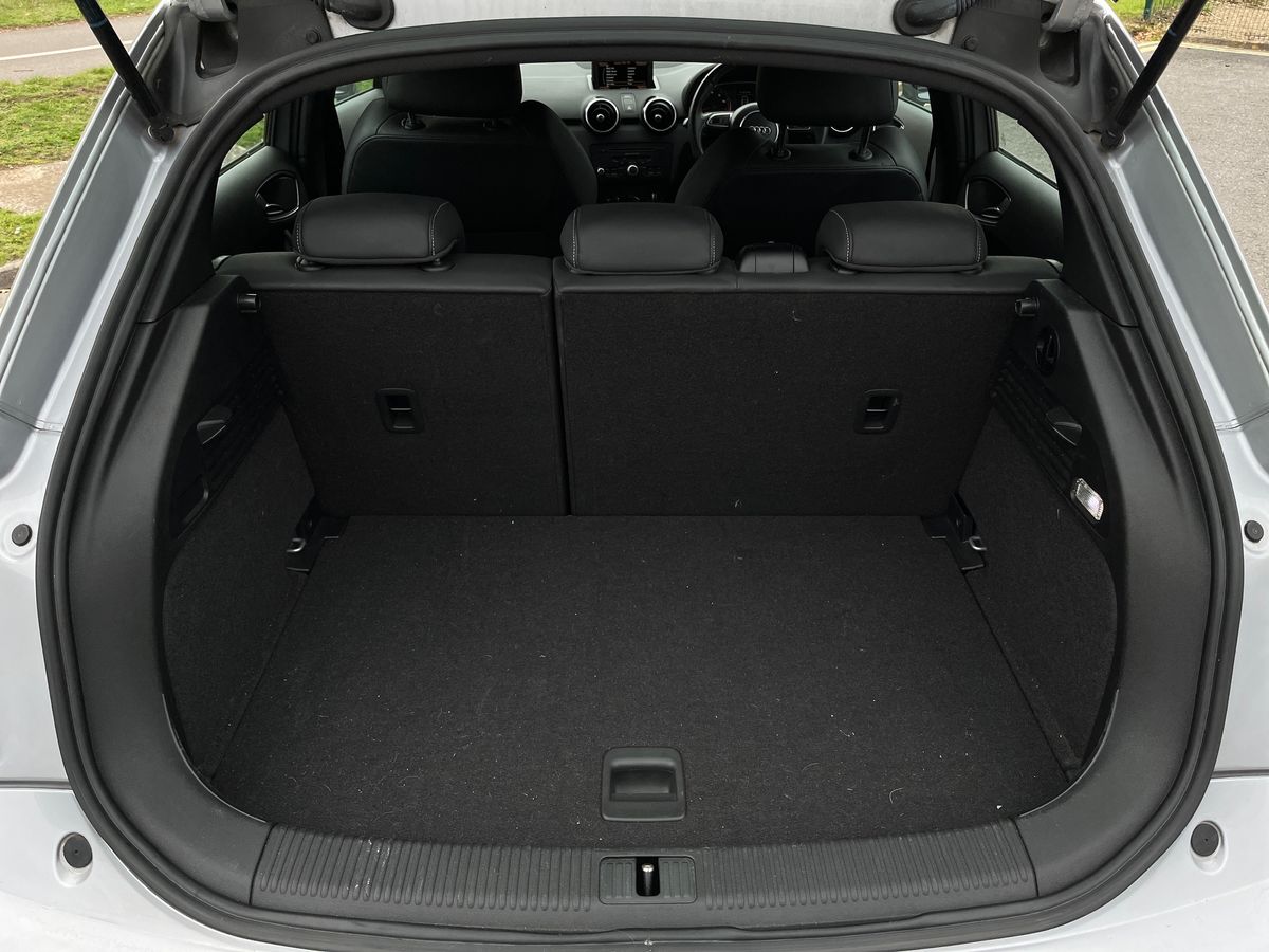 Used Audi A1 2014 for sale - 76155978: Photo 11