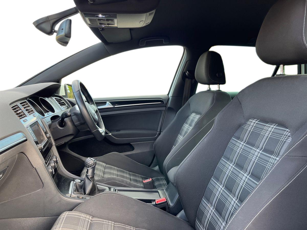 Used Volkswagen Golf 2015 for sale - 76329025: Photo 9