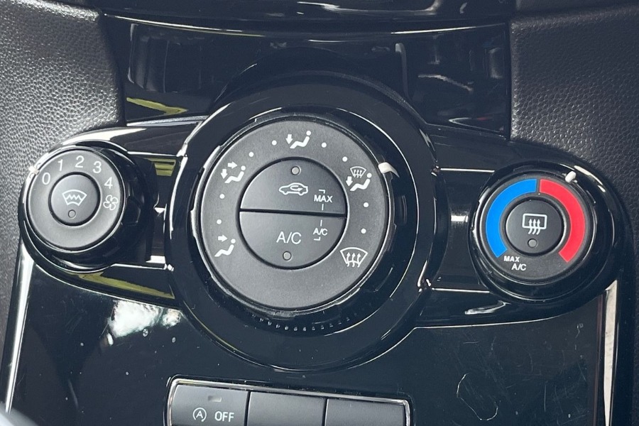 Used Ford Fiesta 2015 for sale - 76618422: Photo 21