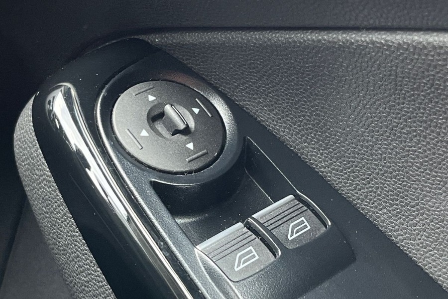 Used Ford Fiesta 2015 for sale - 76618422: Photo 25