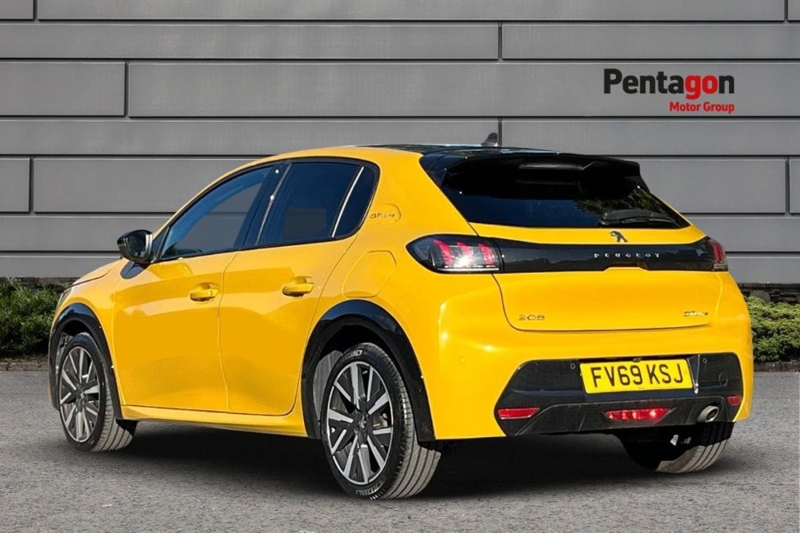 Used Peugeot 208 2020 for sale - 76010807: Photo 2