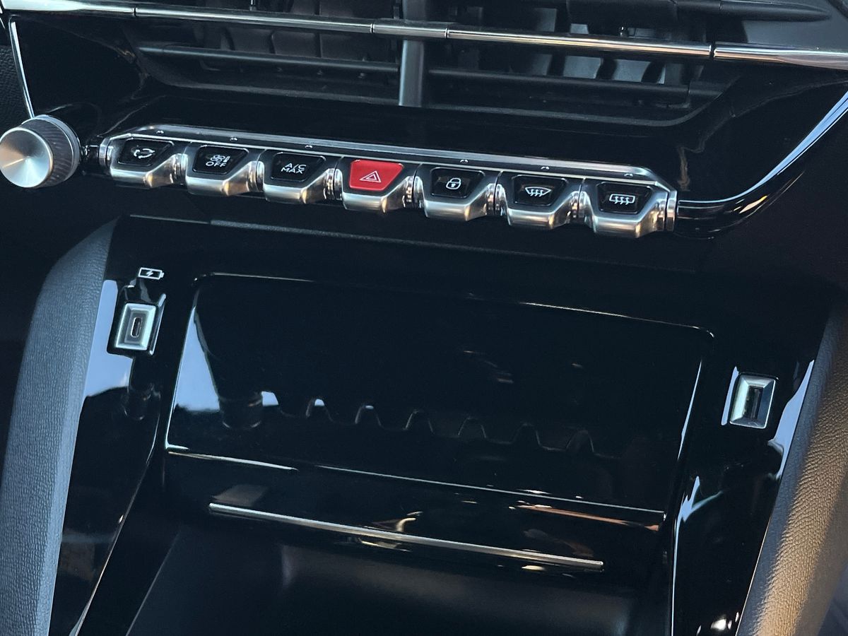 Used Peugeot 208 2020 for sale - 76010807: Photo 24