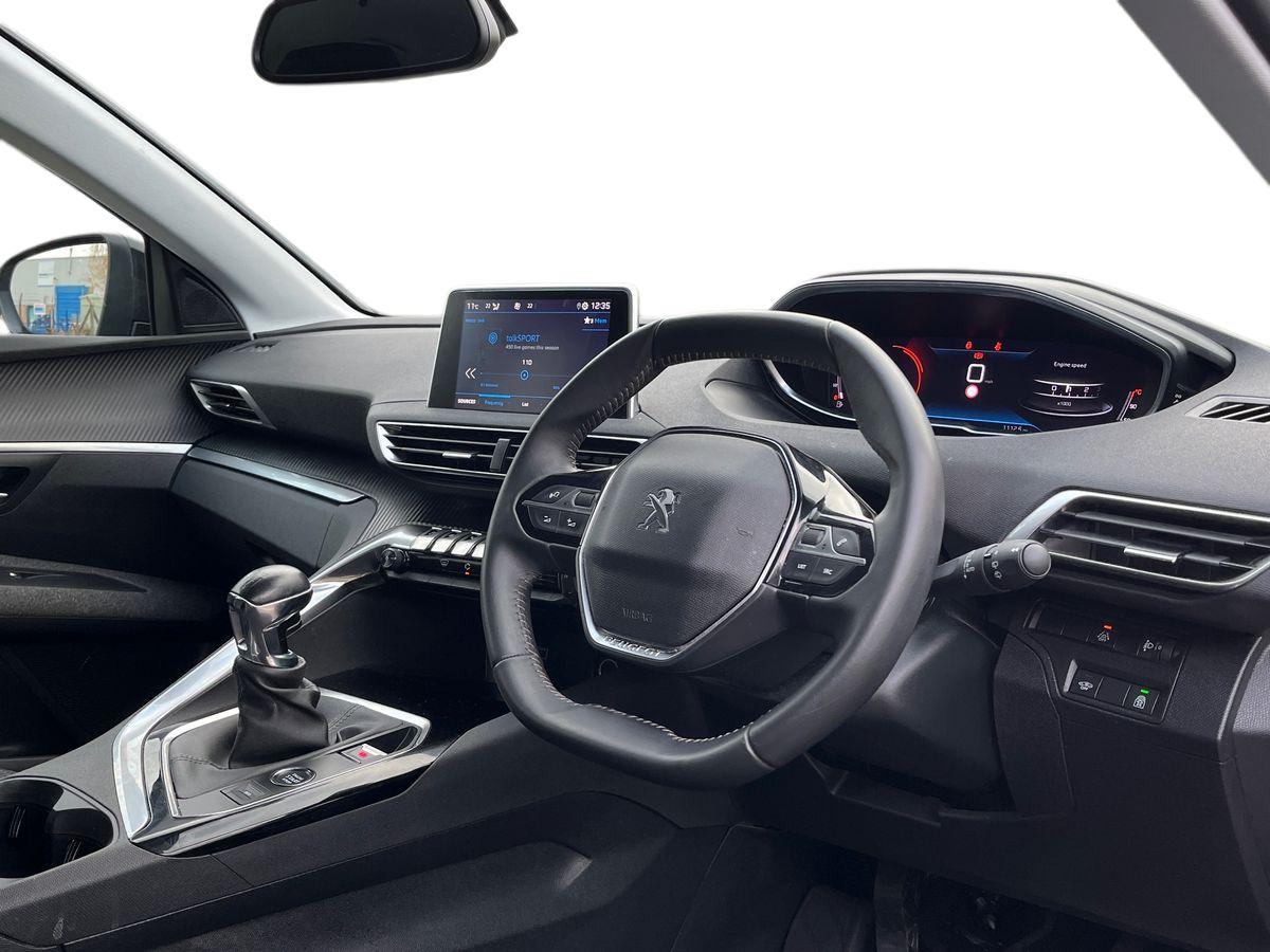 Used Peugeot 5008 2022 for sale - 76892953: Photo 5