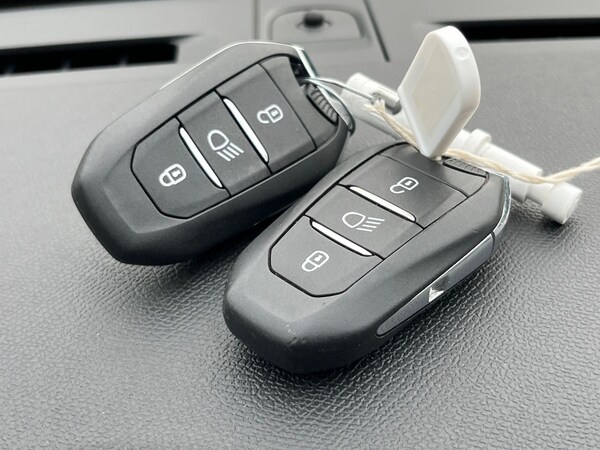 Used Peugeot 208 2023 for sale - 76193669: Photo 28