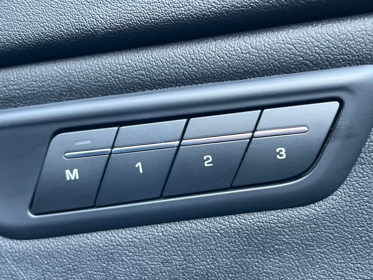 Used Jaguar E-Pace 2019 for sale - 76950973: Photo 29