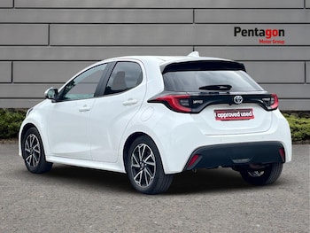 Used Toyota Yaris 2022 for sale - 75632176: Photo