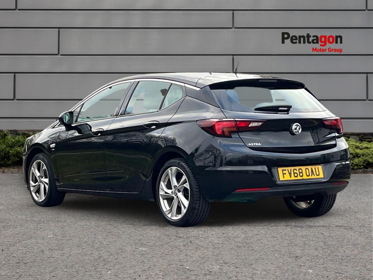 Used Vauxhall Astra 2019 for sale - 76892958: Photo 2
