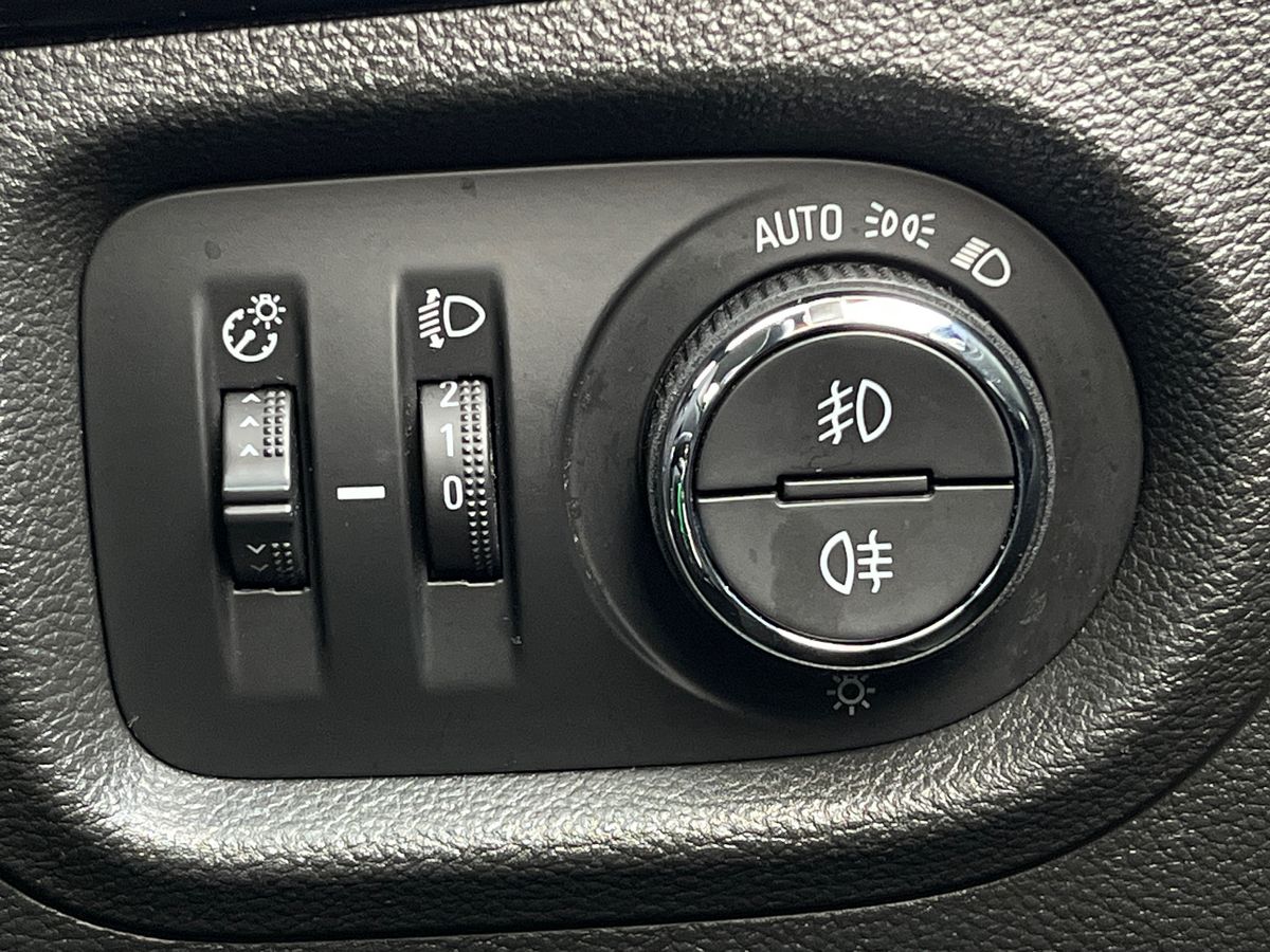 Used Vauxhall Astra 2019 for sale - 76892958: Photo 24