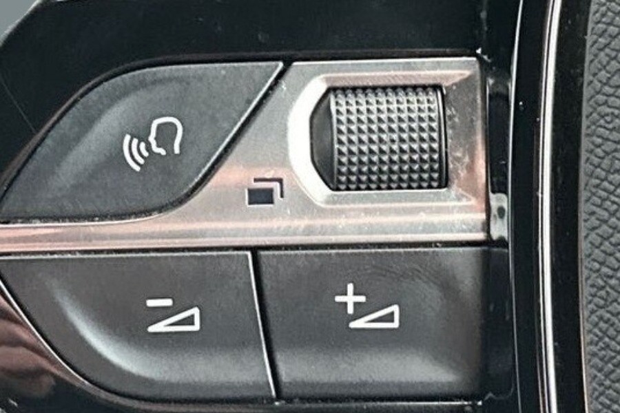 Used Peugeot 208 2022 for sale - 76407311: Photo 32