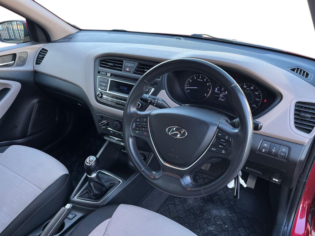 Used Hyundai i20 2015 for sale - 77083220: Photo 5