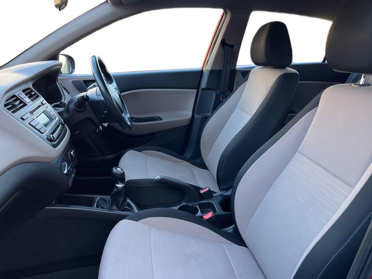 Used Hyundai i20 2015 for sale - 77083220: Photo 9