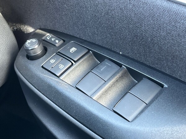 Used Mazda Mazda2 HYBRID 2025 for sale - 76164000: Photo 30