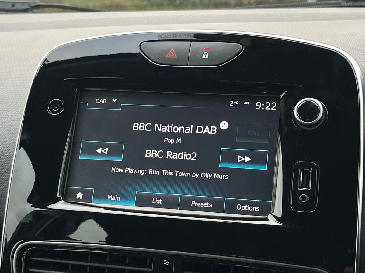 Used Renault Clio 2018 for sale - 76570866: Photo 19