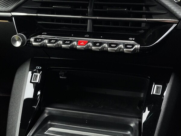 Used Peugeot 2008 2023 for sale - 76313410: Photo 25