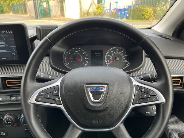 Used Dacia Sandero Stepway 2022 for sale - 76106759: Photo 28