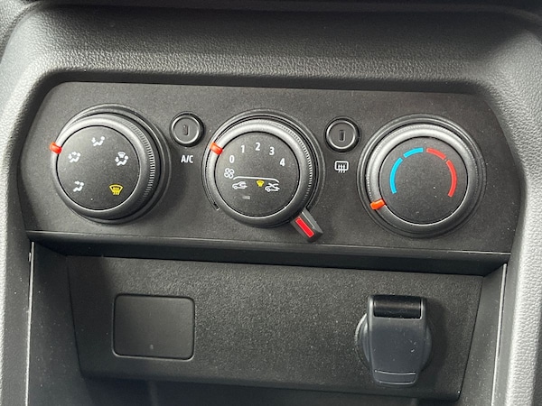Used Dacia Sandero 2023 for sale - 76193731: Photo 23