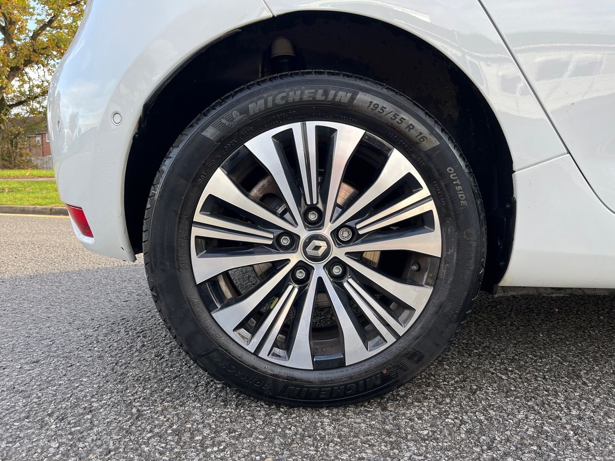 Used Renault Zoe 2023 for sale - 76470825: Photo 17