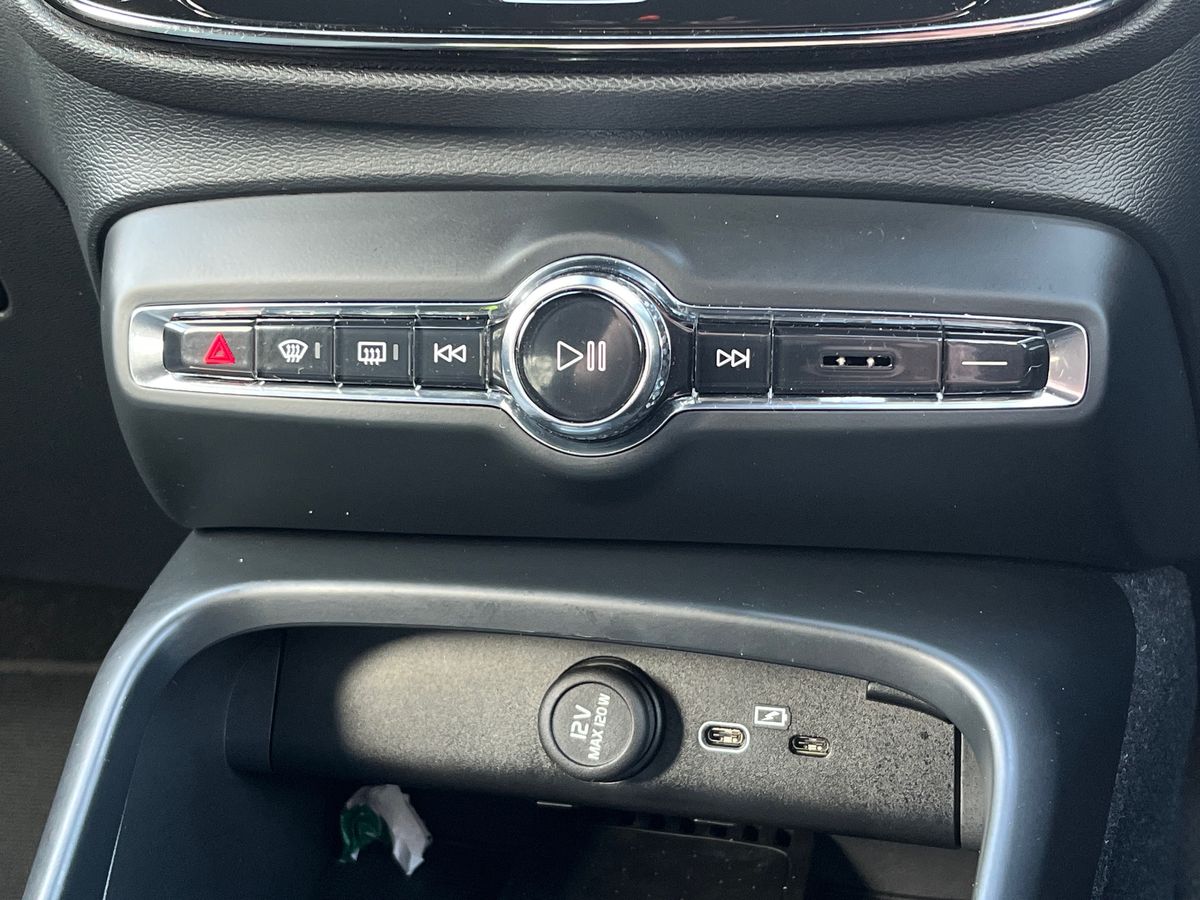 Used Volvo XC40 2022 for sale - 76470795: Photo 23