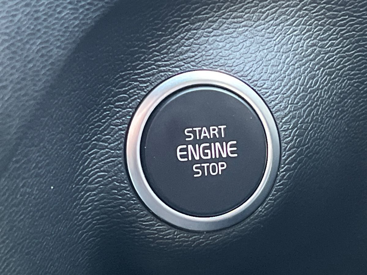 Used Volvo XC40 2022 for sale - 76470795: Photo 24