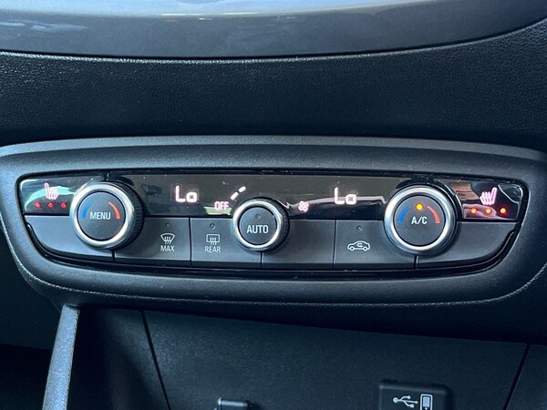 Used Vauxhall Crossland 2023 for sale - 75987319: Photo 25