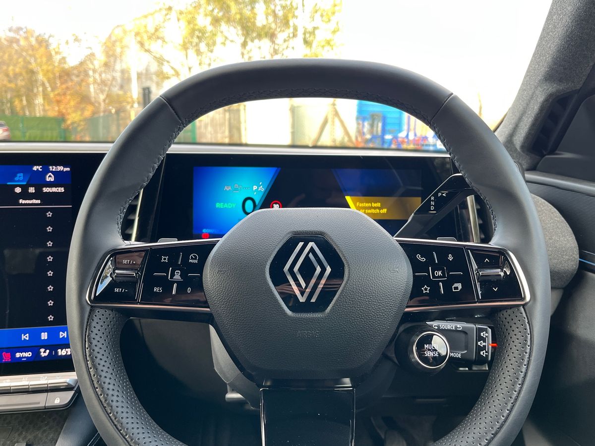Used Renault Scenic E-Tech 2025 for sale - 76547515: Photo 26