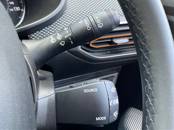 Used Dacia Sandero Stepway 2022 for sale - 76030080: Photo 28
