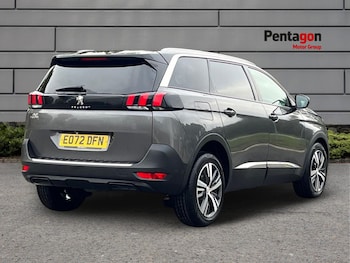 Used Peugeot 5008 2023 for sale - 76751700: Photo