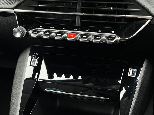 Used Peugeot 208 2022 for sale - 76243411: Photo 24