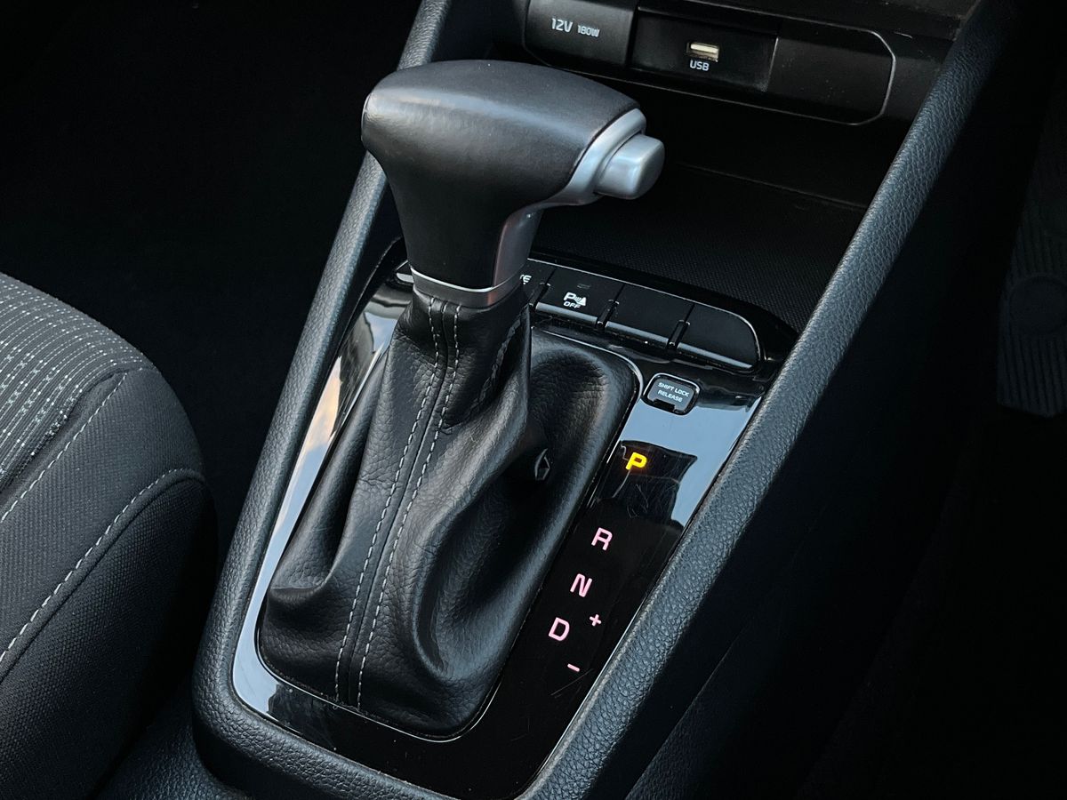 Used Kia Stonic 2022 for sale - 76892949: Photo 22