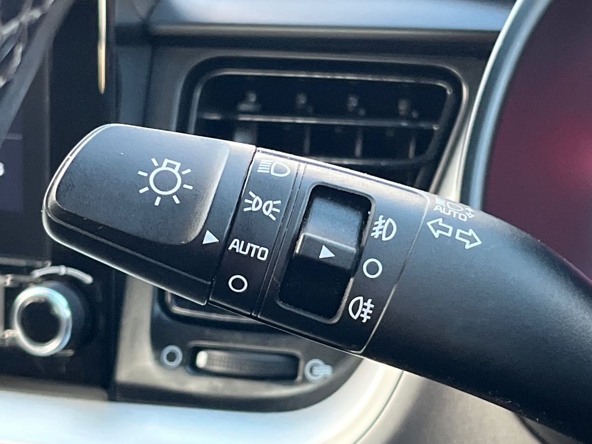 Used Kia Stonic 2022 for sale - 76892949: Photo 25