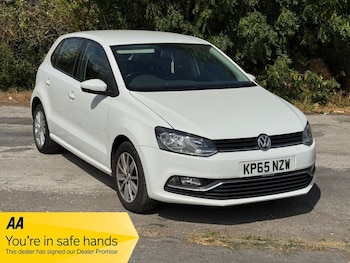 Used Volkswagen Polo 2015 for sale - 79438314: Photo